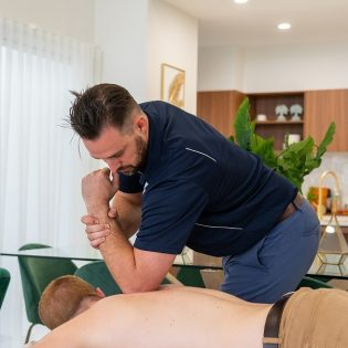 How to Improve Your Health and Wellbeing with Remedial Massage
